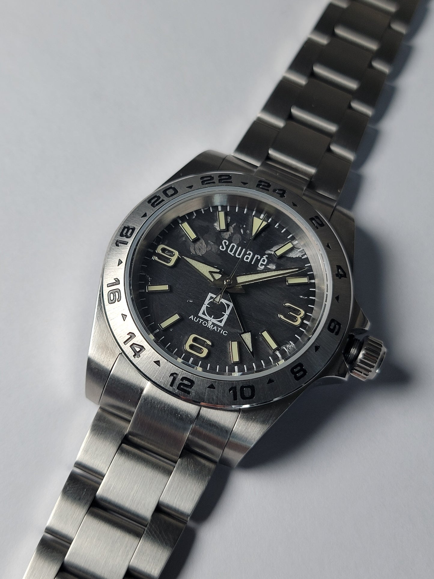 Nomad Carbon - Square Watch Co.