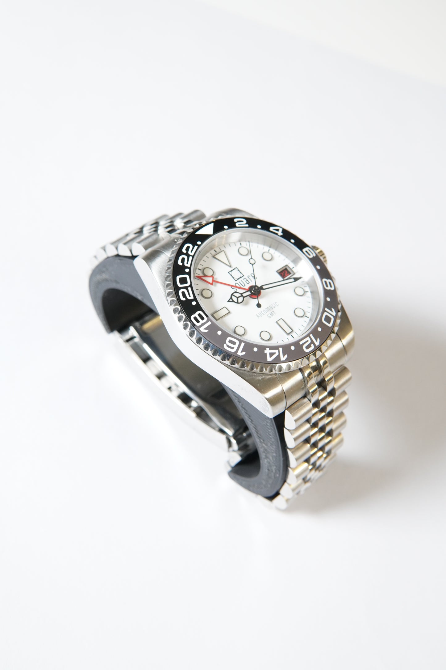 GMT-R