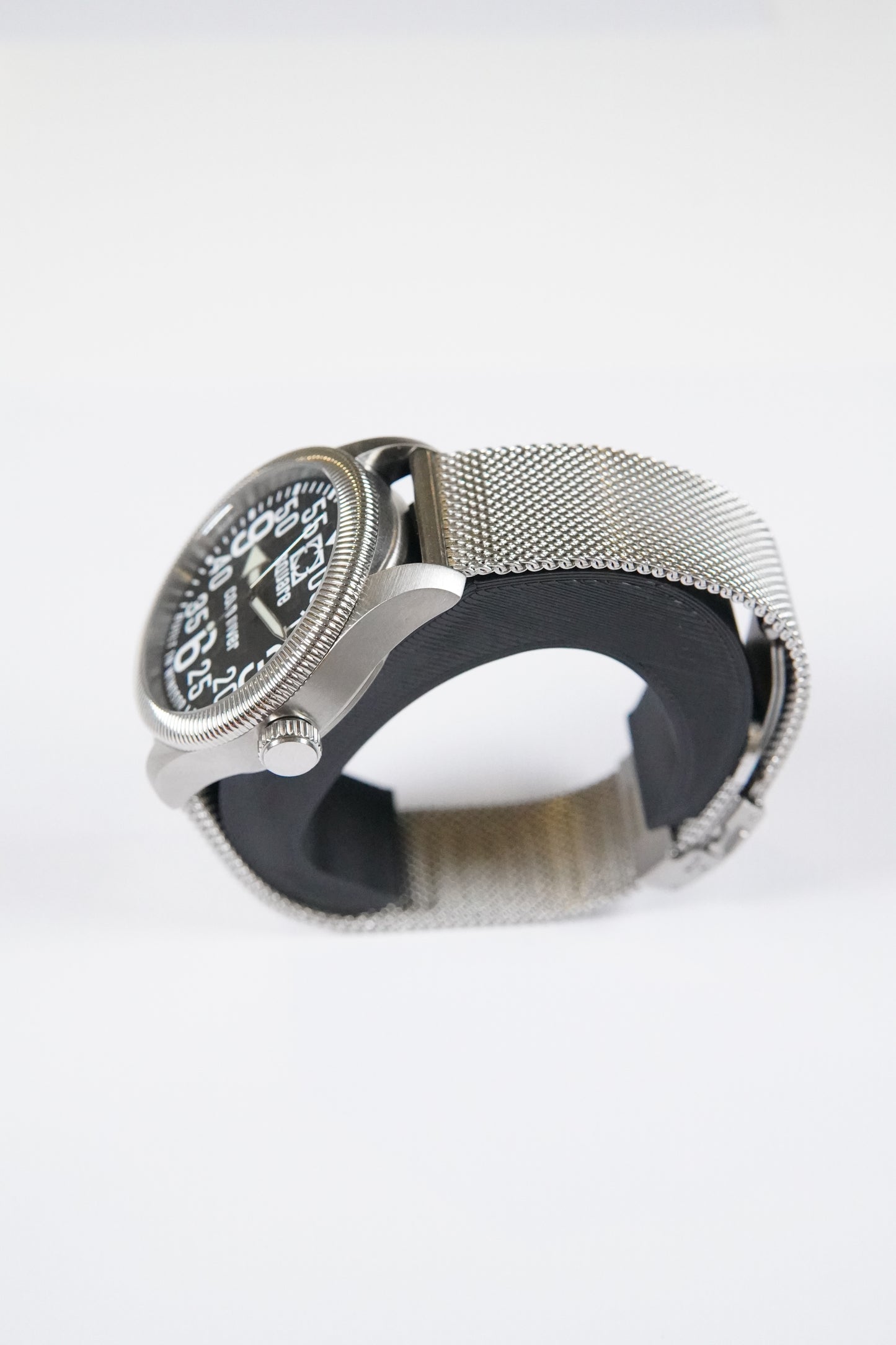 Coin Diver Black